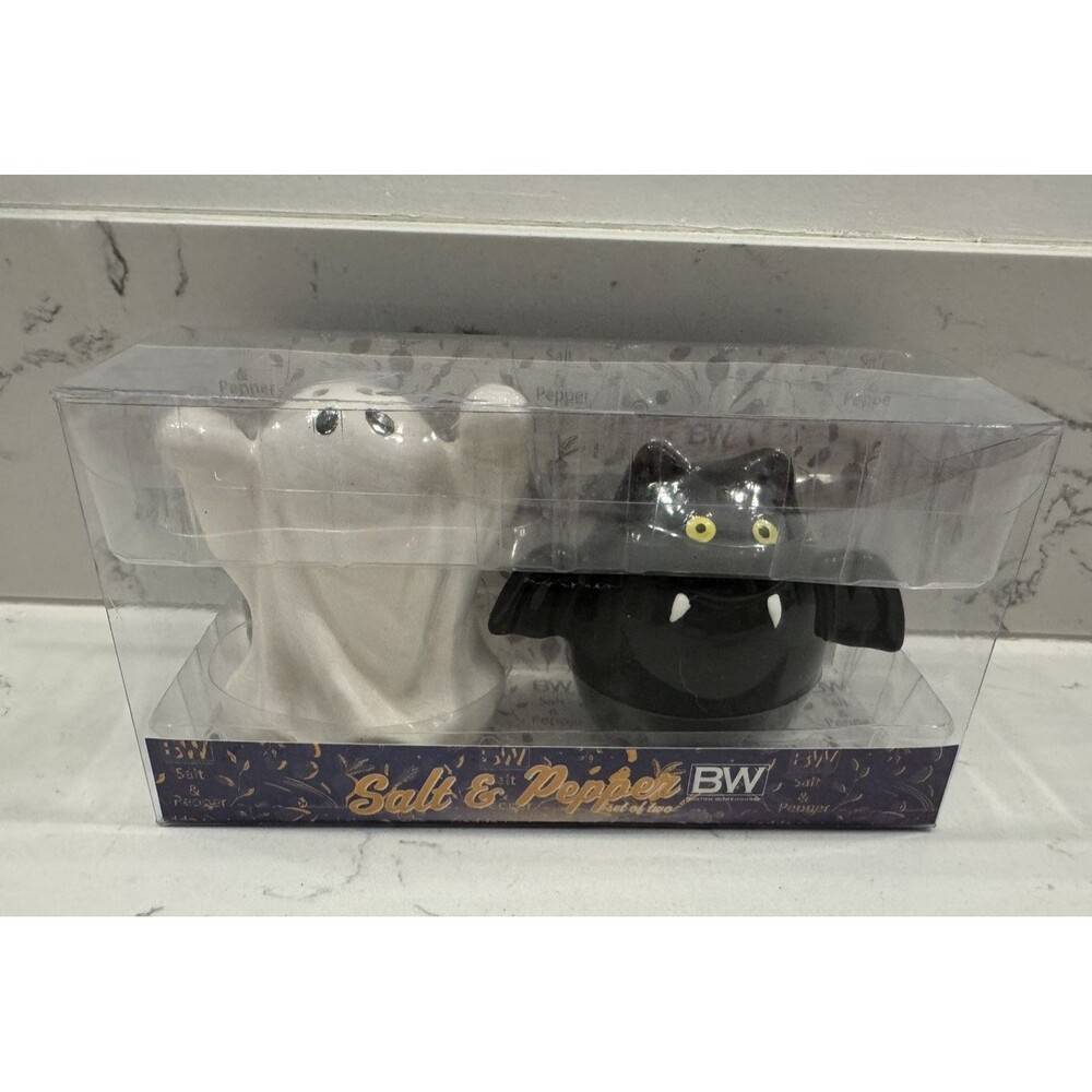 Boston Warehouse Ghost & Bat Halloween Salt Pepper Shakers Cute NEW